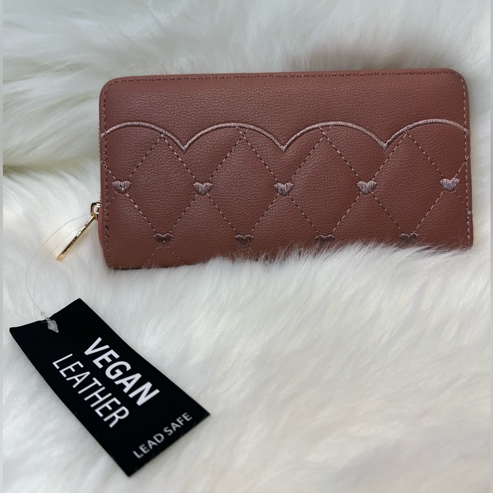 NWT LARGE EMBROIDERY MAUVE WALLET - Picture 4 of 15